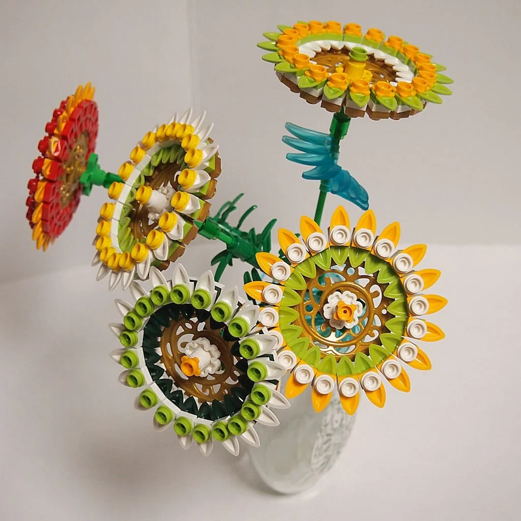The Shape of Imagination: Talking Art with Azurekingfisher